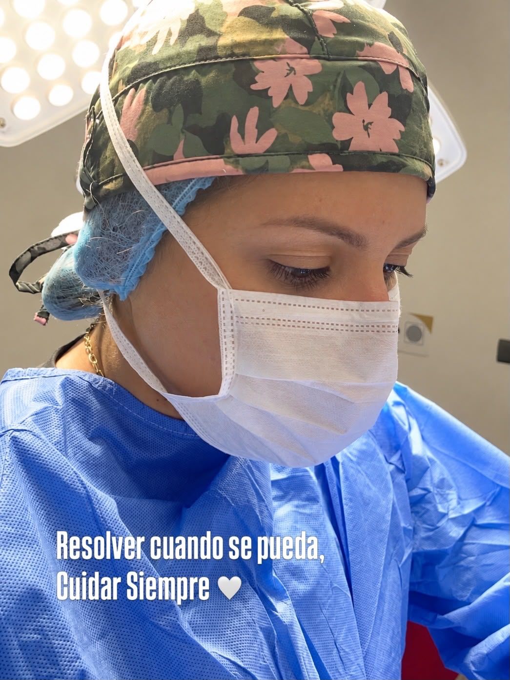 La Dra. Delia Alandette en el pabellón